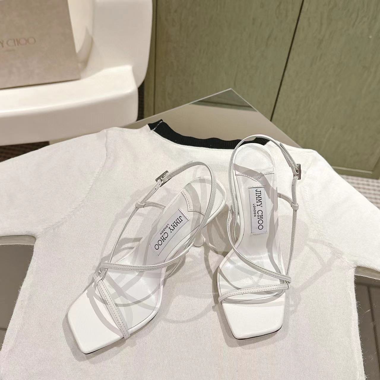 jimmy choo高品質のシンプルなハイヒールサンダル【50％割引+送料無料】