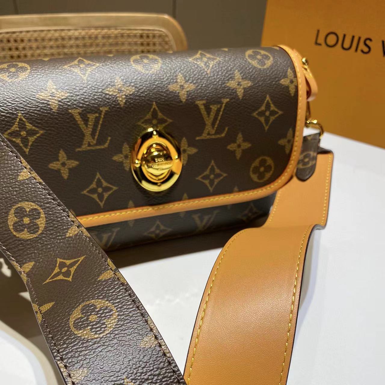 LV高品質老眼ワイドショルダーストラップ脇バッグ【50％割引+送料無料】