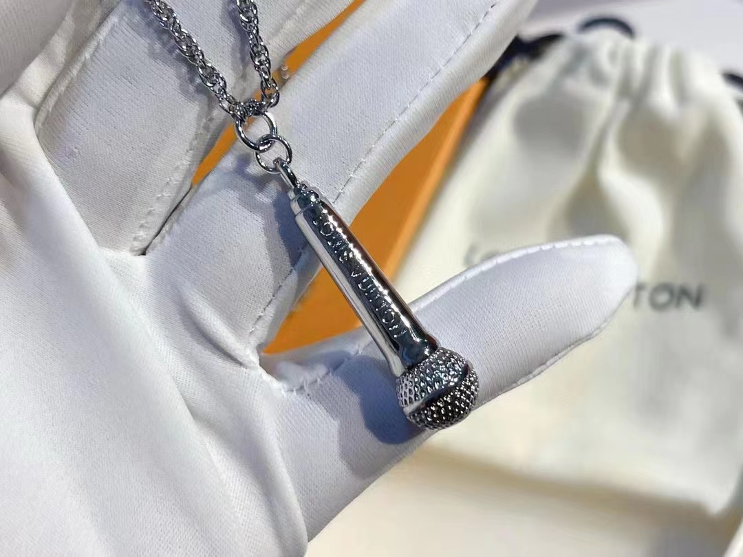 LVマイクロゴ メンズネックレス【50％割引+送料無料】