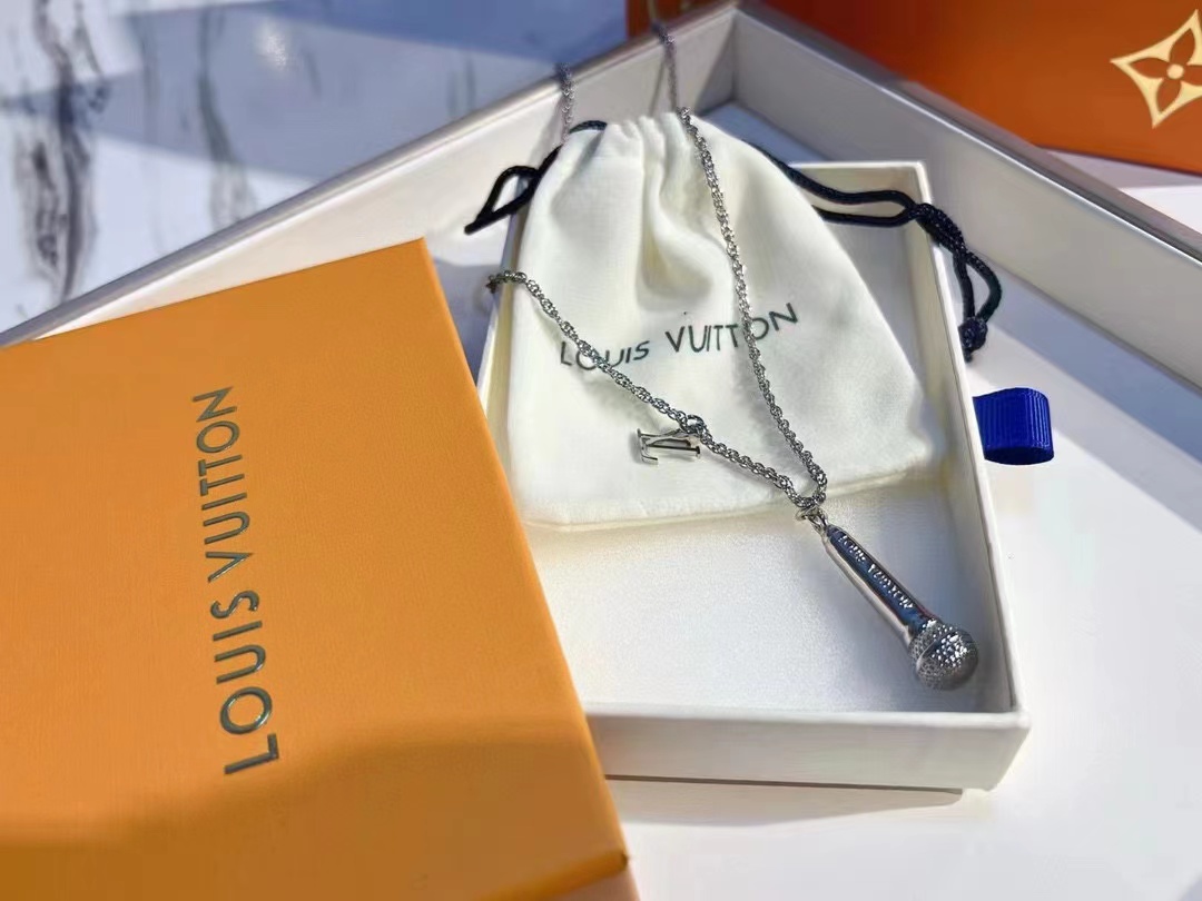 LVマイクロゴ メンズネックレス【50％割引+送料無料】