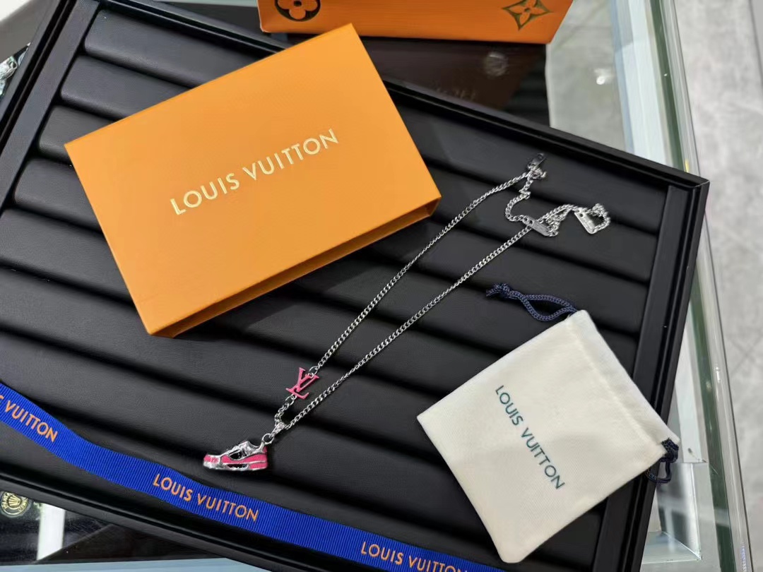 LV シューシェイプ ユニセックス ネックレス【50％割引+送料無料】