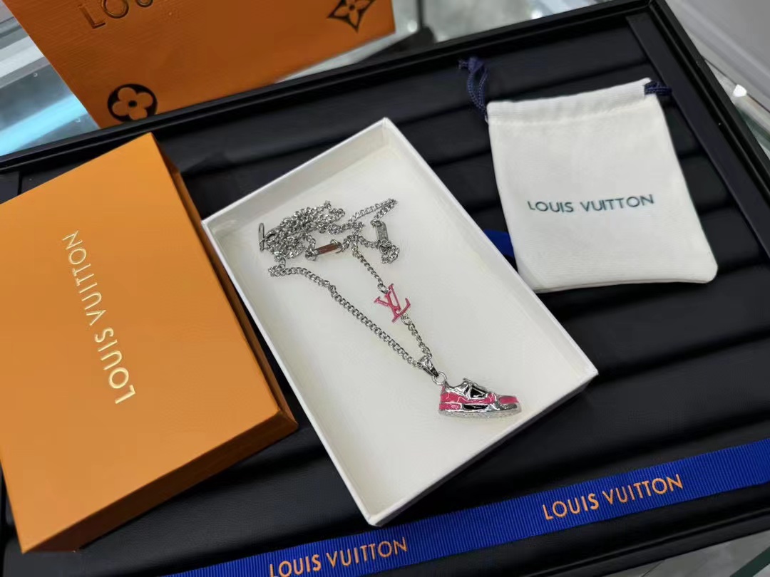 LV シューシェイプ ユニセックス ネックレス【50％割引+送料無料】