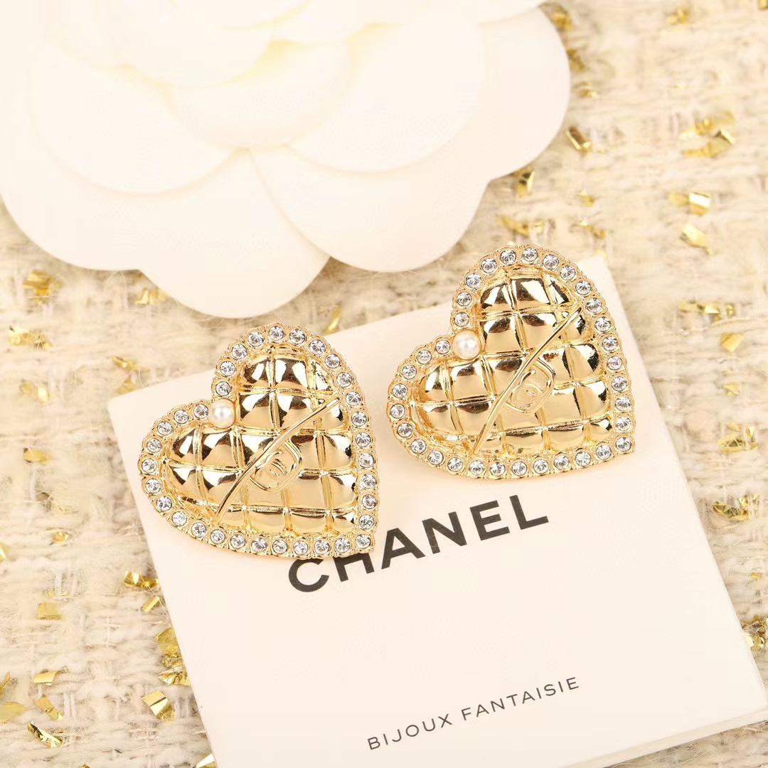 CHANE1 ダイヤモンド ハート スタッド ピアス【50％割引+送料無料】