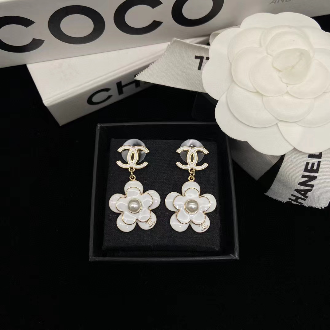 CHANE1 カメリア イヤリング【50％割引+送料無料】