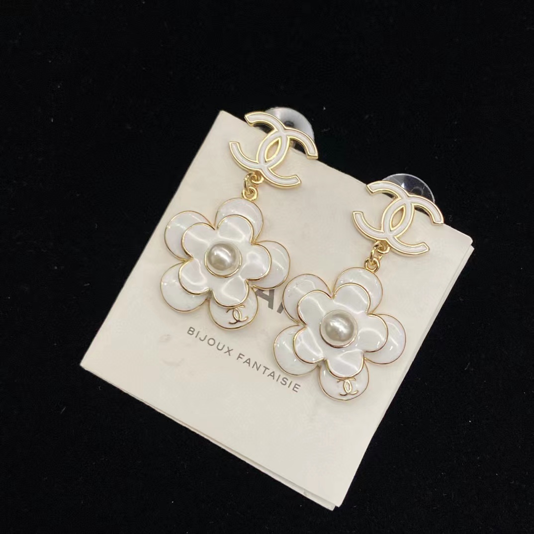 CHANE1 カメリア イヤリング【50％割引+送料無料】