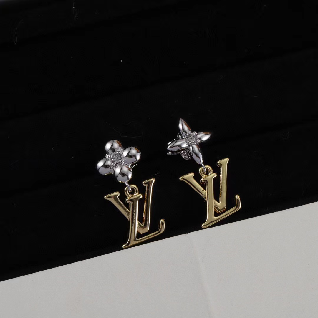 LV四つ葉のクローバー イヤリング【50％割引+送料無料】