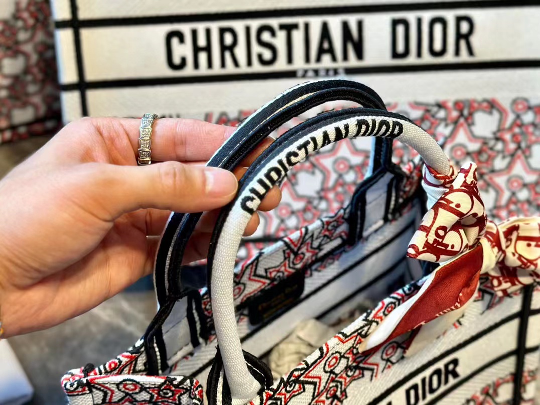 DI0R新作刺繍プリントトートバッグ【50％割引+送料無料】