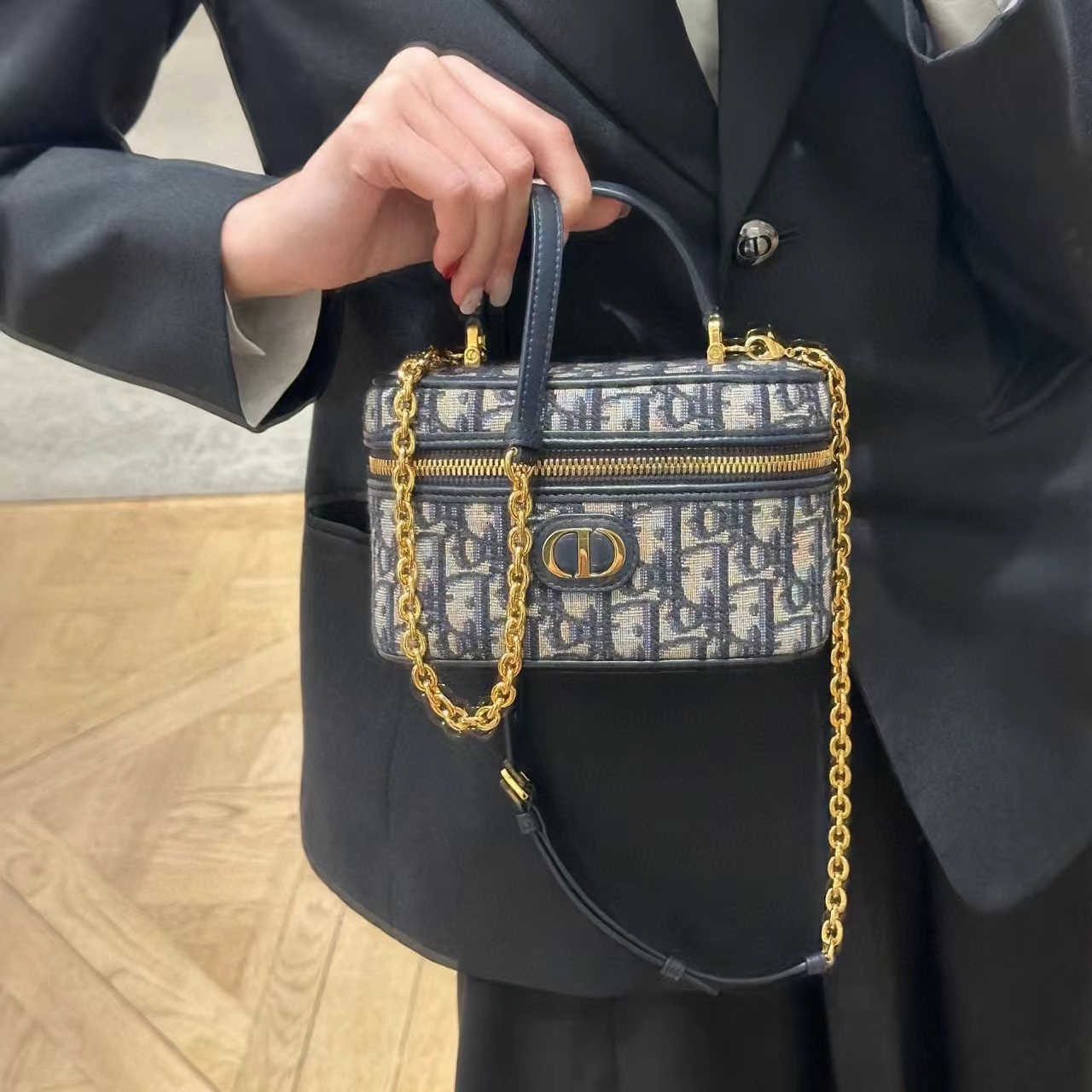 DI0R CD老眼チェーン化粧バッグ【50％割引+送料無料】