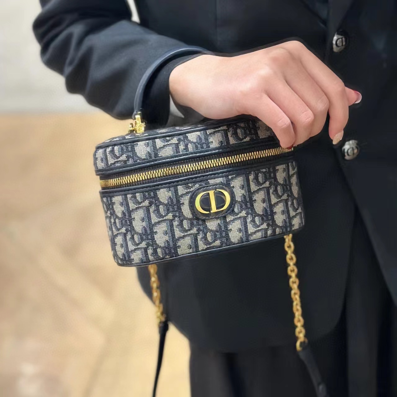 DI0R CD老眼チェーン化粧バッグ【50％割引+送料無料】