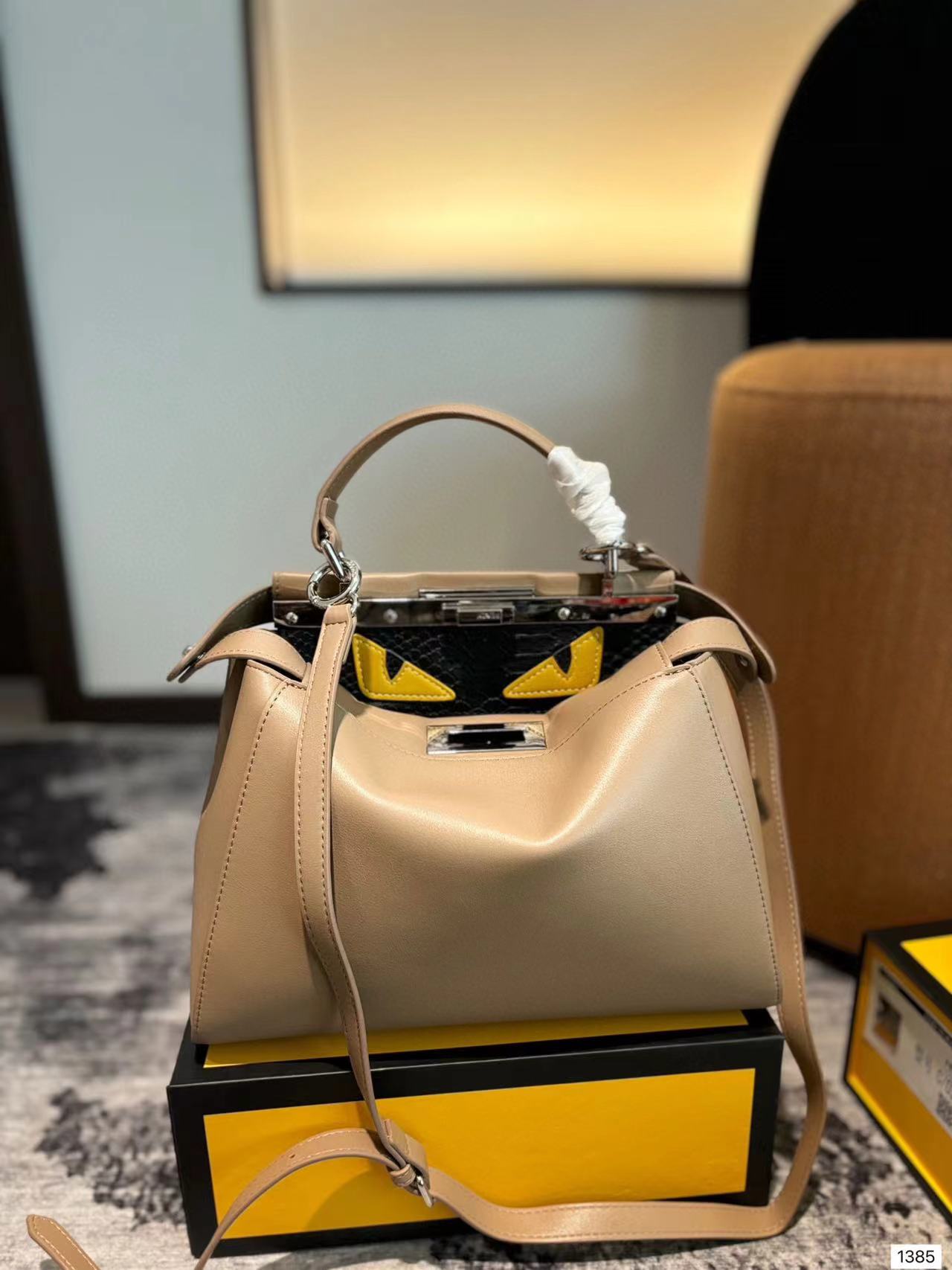 FEND1 リトルモンスター ハンドバッグ【50％割引+送料無料】