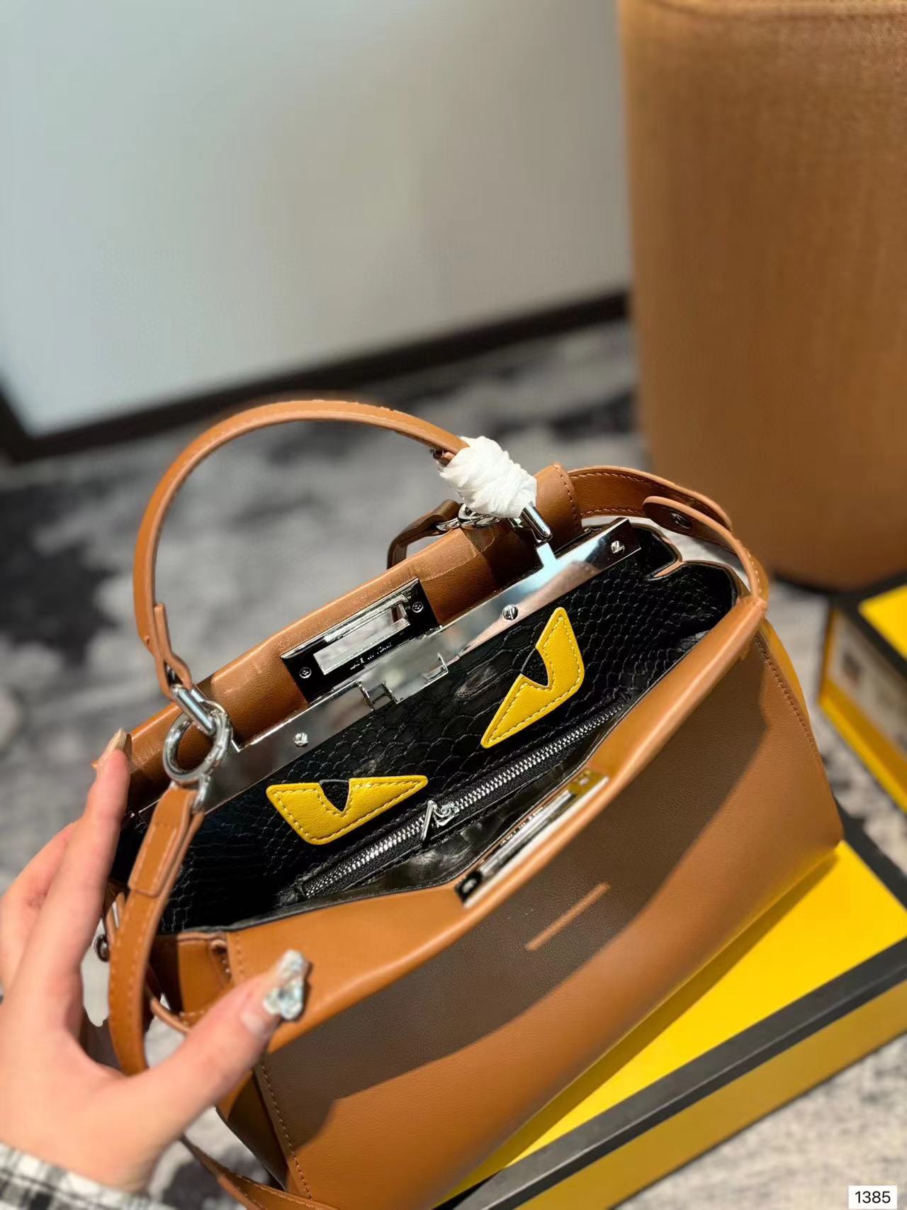 FEND1 リトルモンスター ハンドバッグ【50％割引+送料無料】