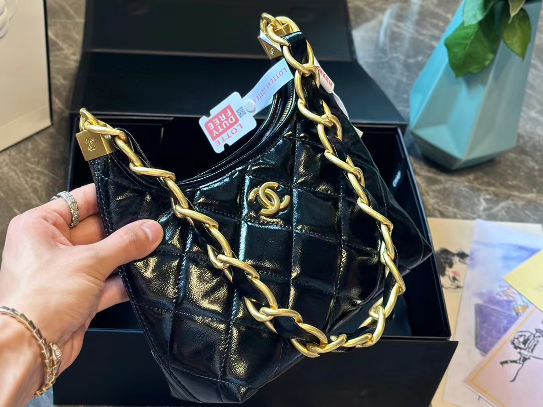 CHANE1 Hoboパテントレザーのアンダーアームバッグ【50％割引+送料無料】