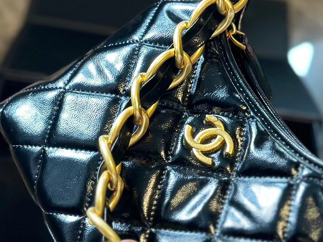 CHANE1 Hoboパテントレザーのアンダーアームバッグ【50％割引+送料無料】