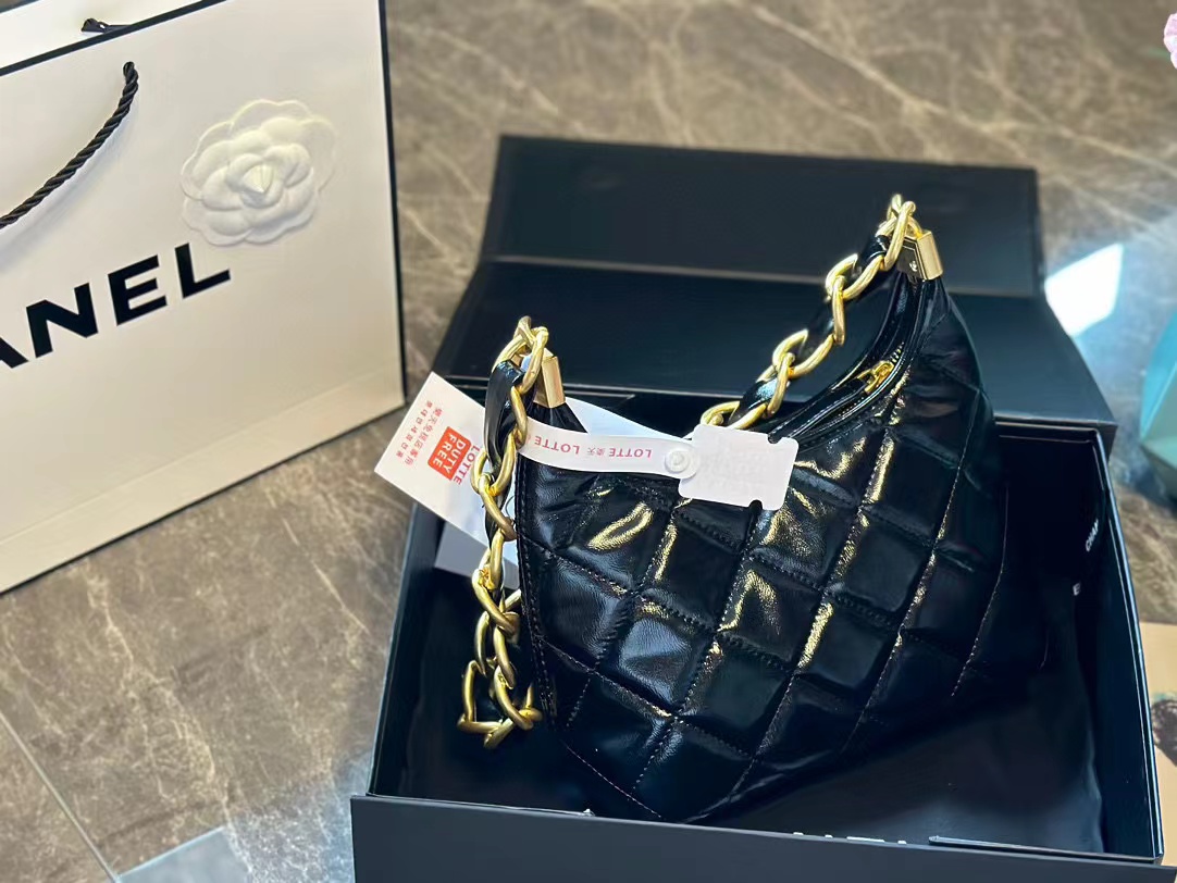 CHANE1 Hoboパテントレザーのアンダーアームバッグ【50％割引+送料無料】