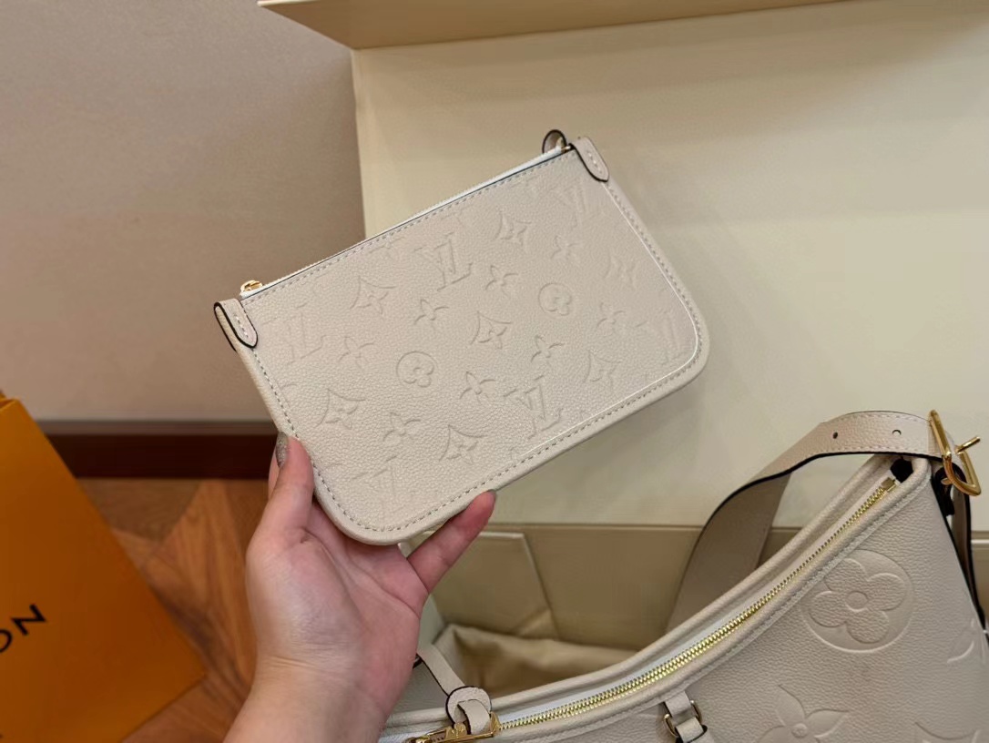 LV CarryAll プリント脇の下バッグ【50％割引+送料無料】