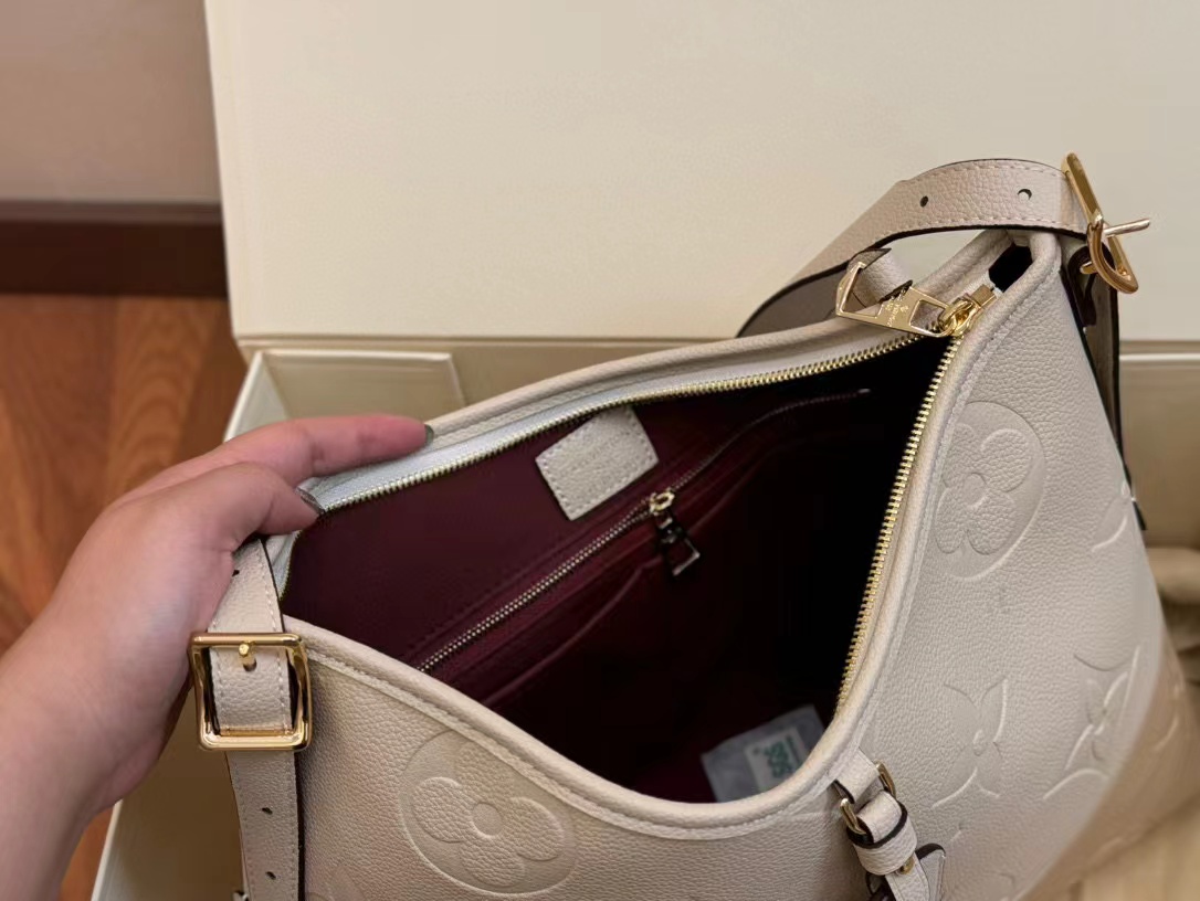 LV CarryAll プリント脇の下バッグ【50％割引+送料無料】