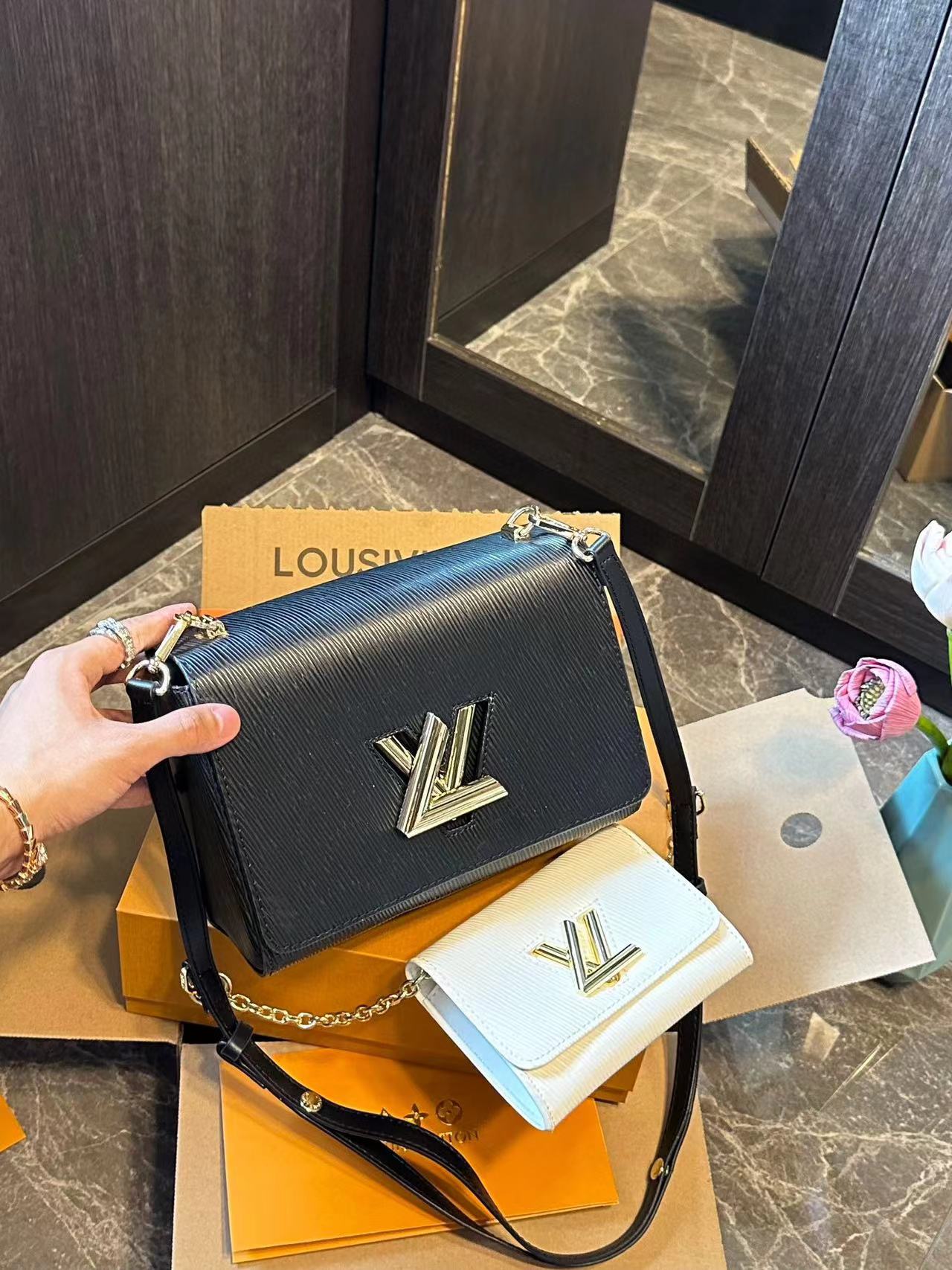 LV 2-in-1 ショルダー クロスボディバッグ【50％割引+送料無料】