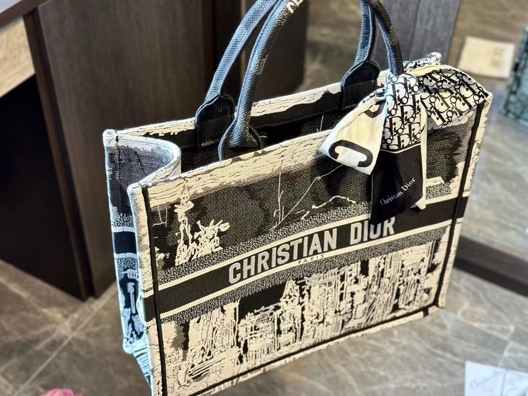 DI0R 刺繍トートバッグ【50％割引+送料無料】