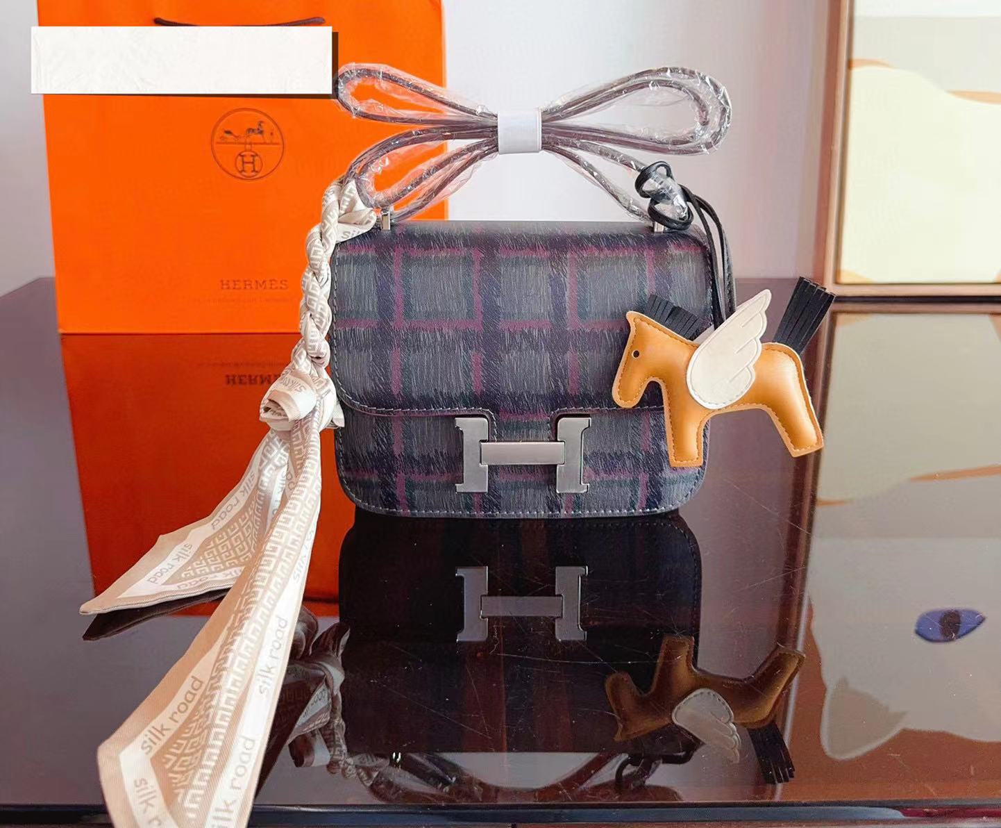 HERME5 レザー ショルダー クロスボディバッグ【50％割引+送料無料】