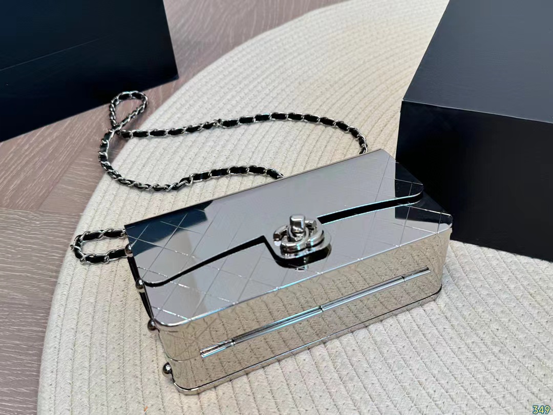 CHANE1 cf メタルチェーンバッグ【50％割引+送料無料】