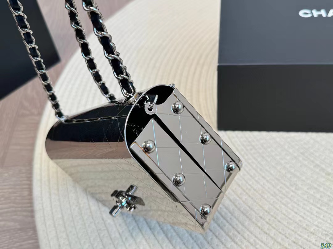 CHANE1 cf メタルチェーンバッグ【50％割引+送料無料】