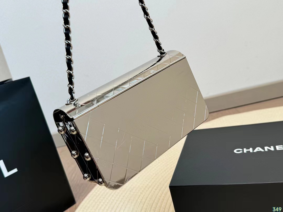 CHANE1 cf メタルチェーンバッグ【50％割引+送料無料】