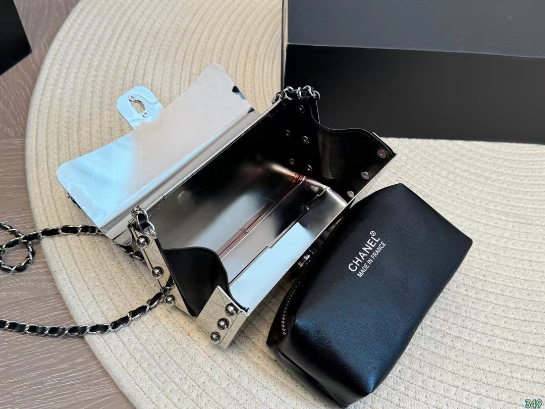 CHANE1 cf メタルチェーンバッグ【50％割引+送料無料】