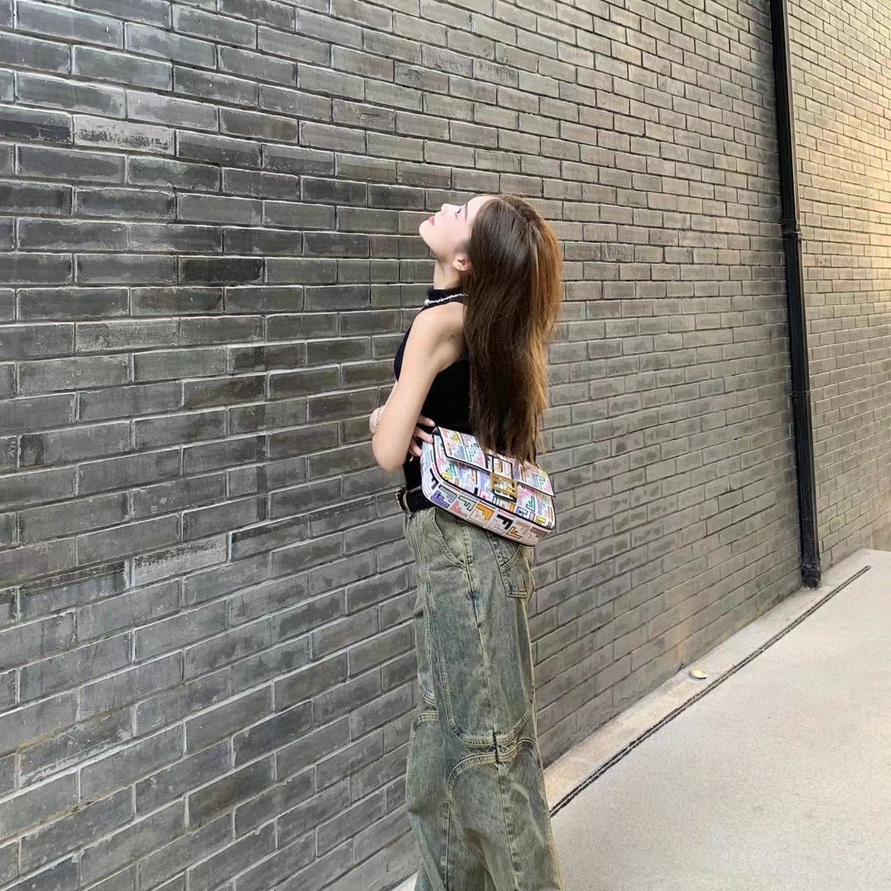 FEND1 刺繍バゲットバッグ【50％割引+送料無料】