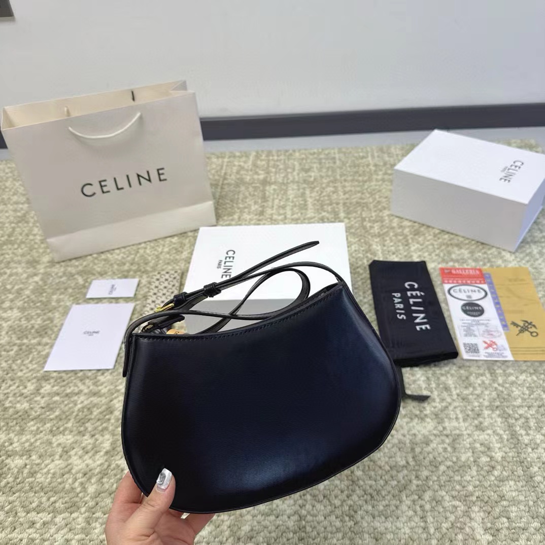 CEL1NE 凱旋門 脇下バッグ【50％割引+送料無料】