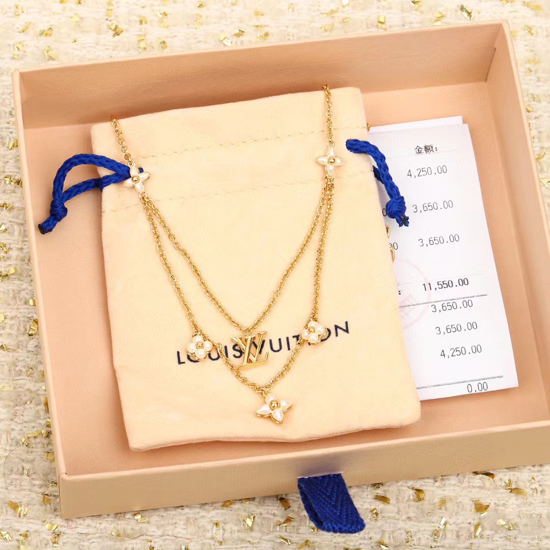 LV二層四つ葉クローバーネックレス【50％割引+送料無料】