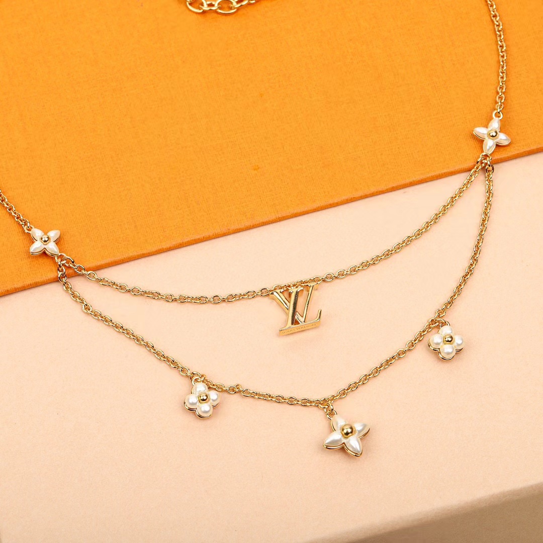 LV二層四つ葉クローバーネックレス【50％割引+送料無料】