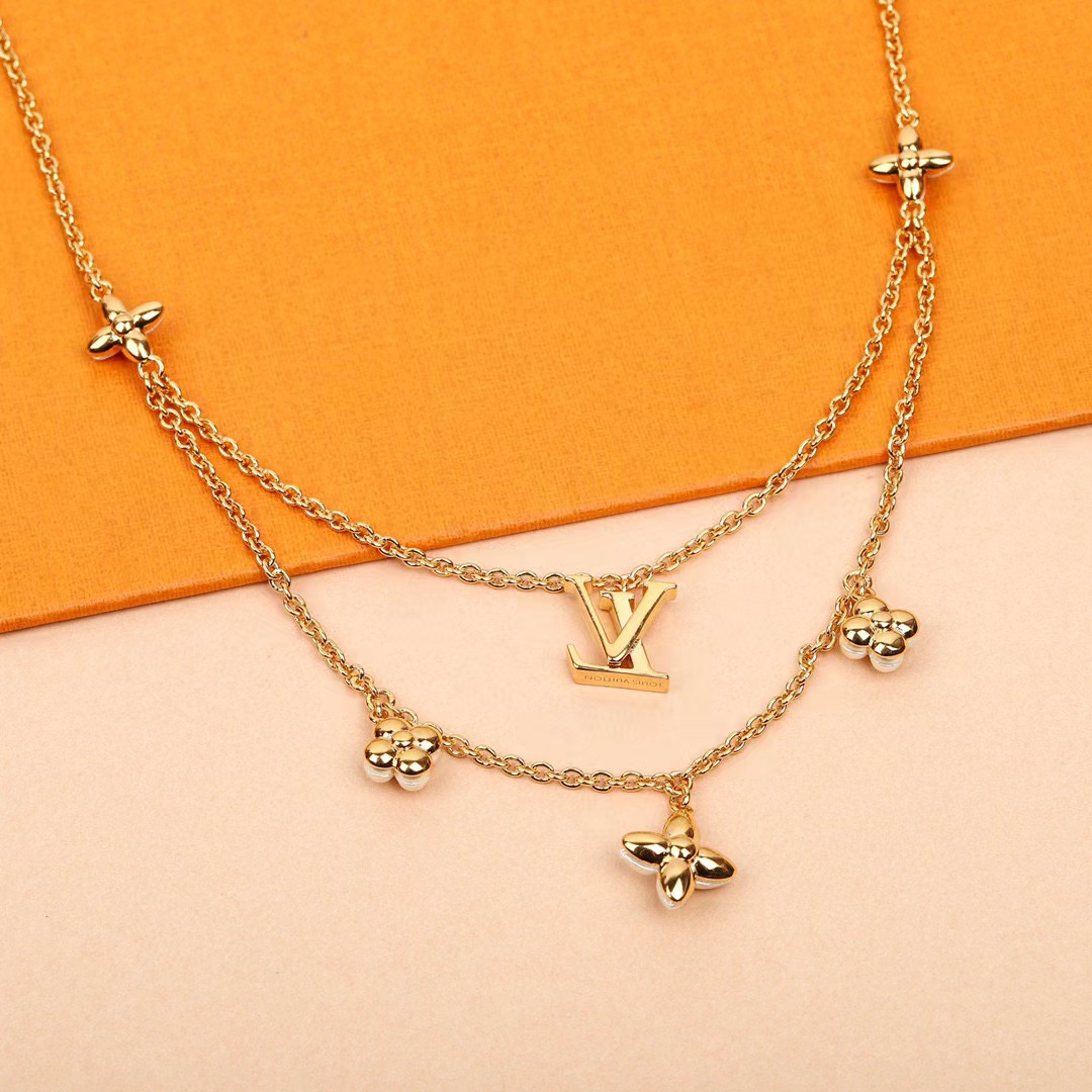 LV二層四つ葉クローバーネックレス【50％割引+送料無料】