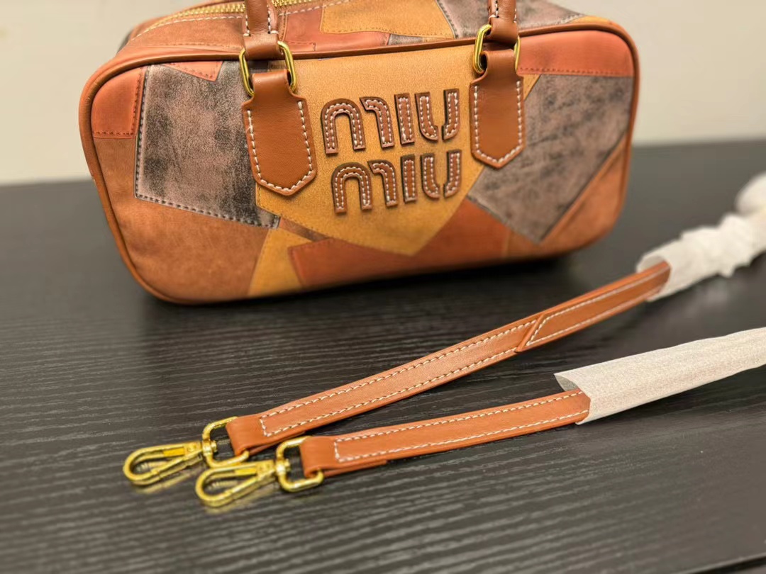 M1UM1U カウボーイ ボウリング バッグ【50％割引+送料無料】