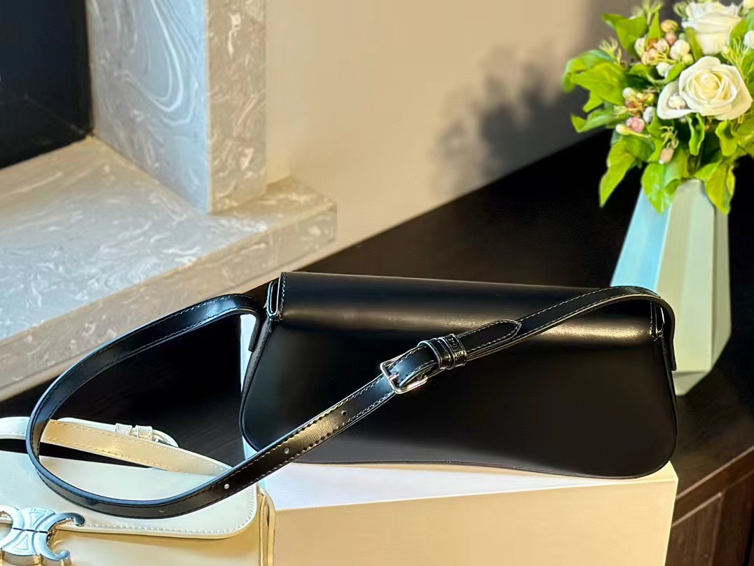 CEL1NE 凱旋門 脇下バッグ【50％割引+送料無料】