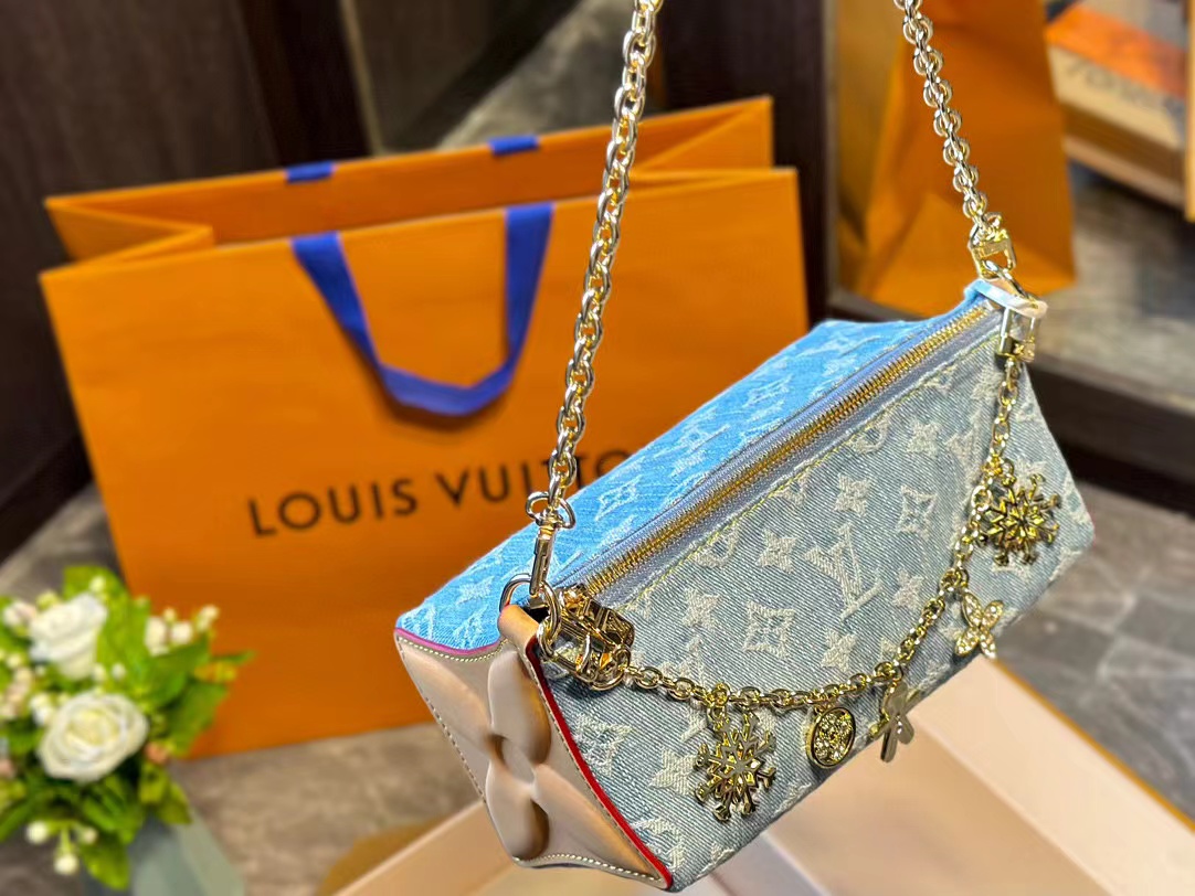 LV 四つ葉のクローバー ジャガード デニム チェーンバッグ【50％割引+送料無料】