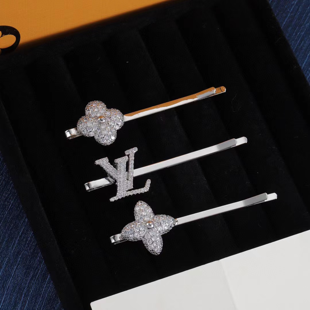 LV ヘアクリップ 3 点セット【50％割引+送料無料】