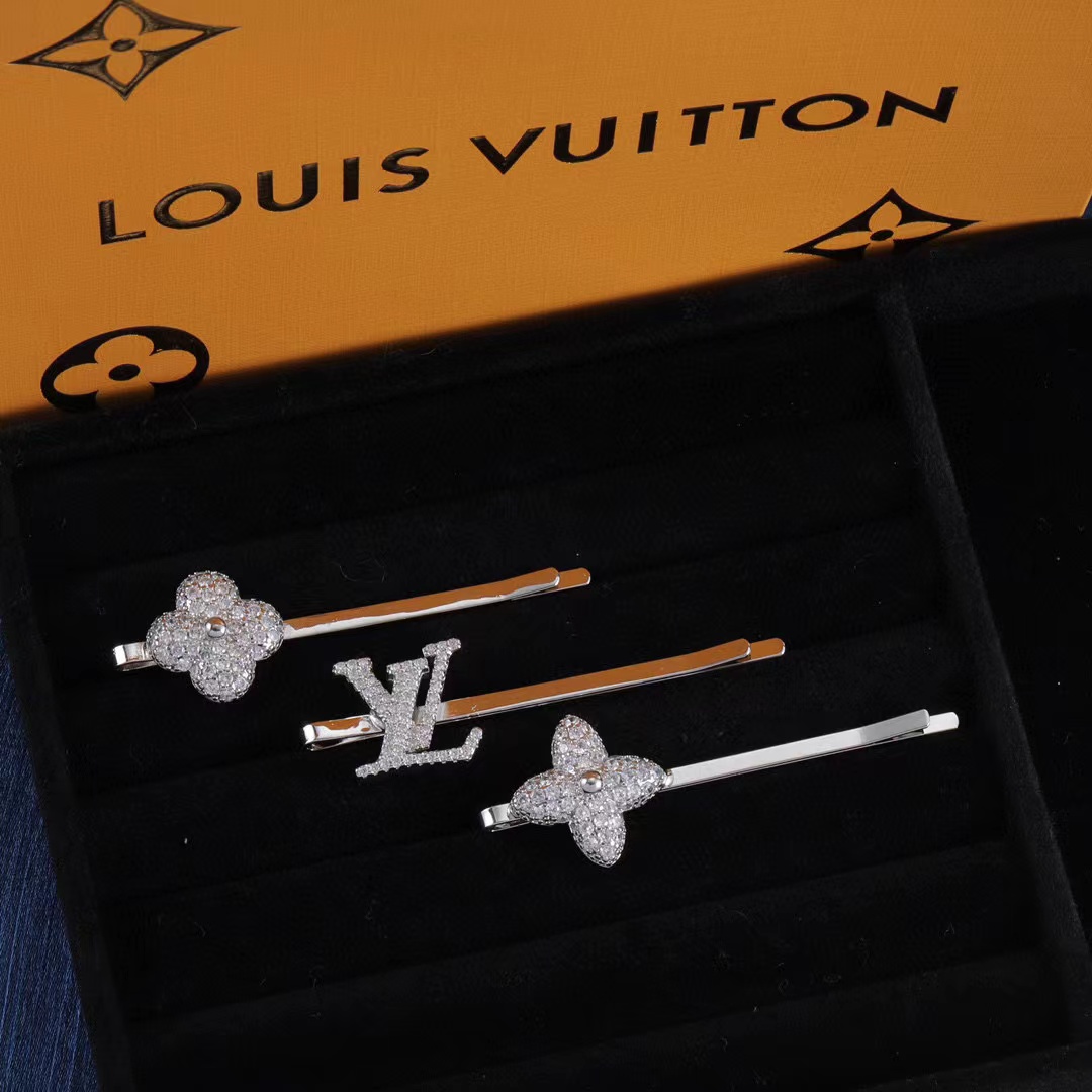 LV ヘアクリップ 3 点セット【50％割引+送料無料】
