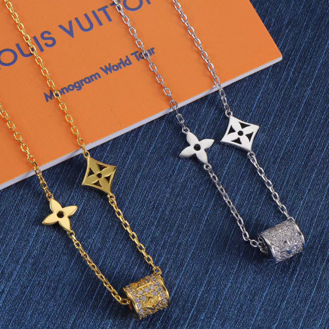 LV 四つ葉のクローバー ダイヤモンド ネックレス【50％割引+送料無料】