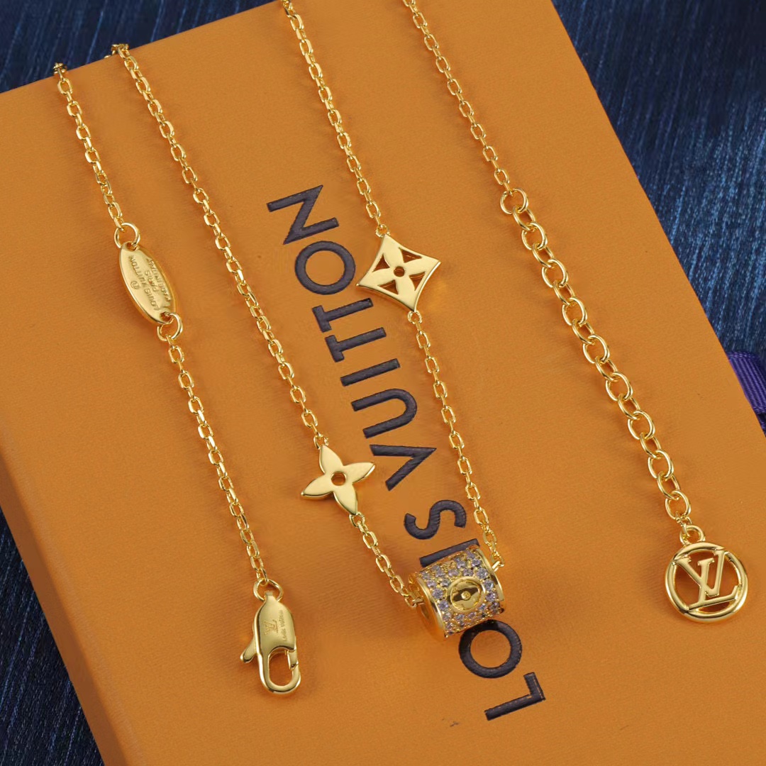 LV 四つ葉のクローバー ダイヤモンド ネックレス【50％割引+送料無料】