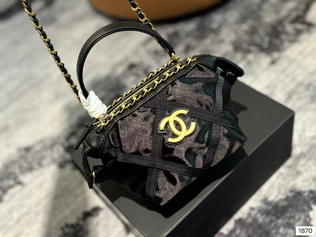 CHANE1 ブラック ゴールド サテン ハンドバッグ【50％割引+送料無料】