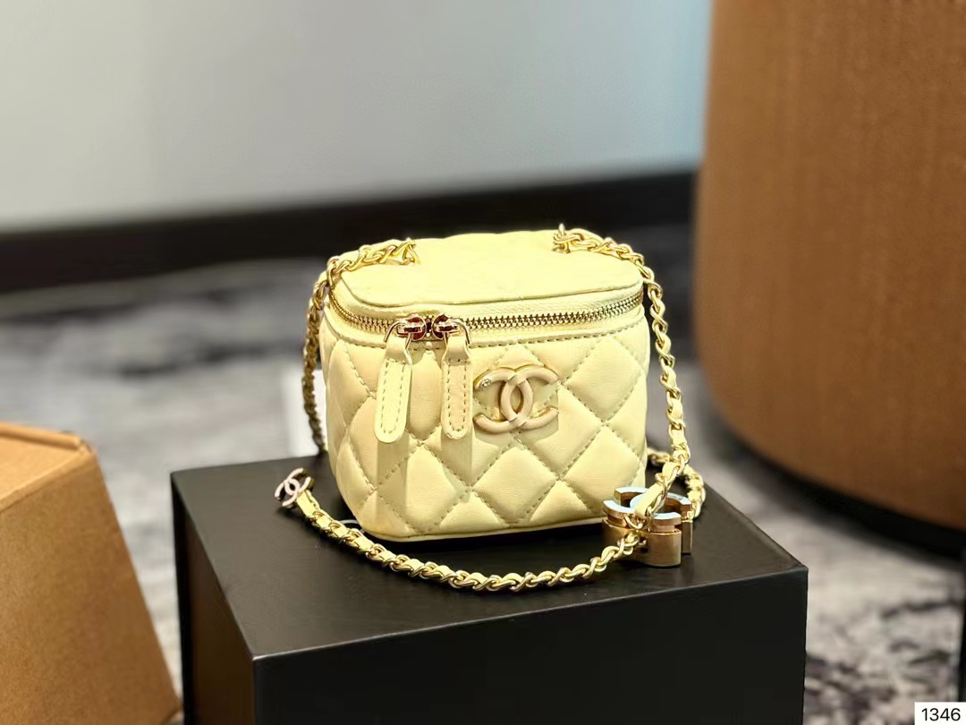 CHANE1 チェーンボックスバッグ【50％割引+送料無料】