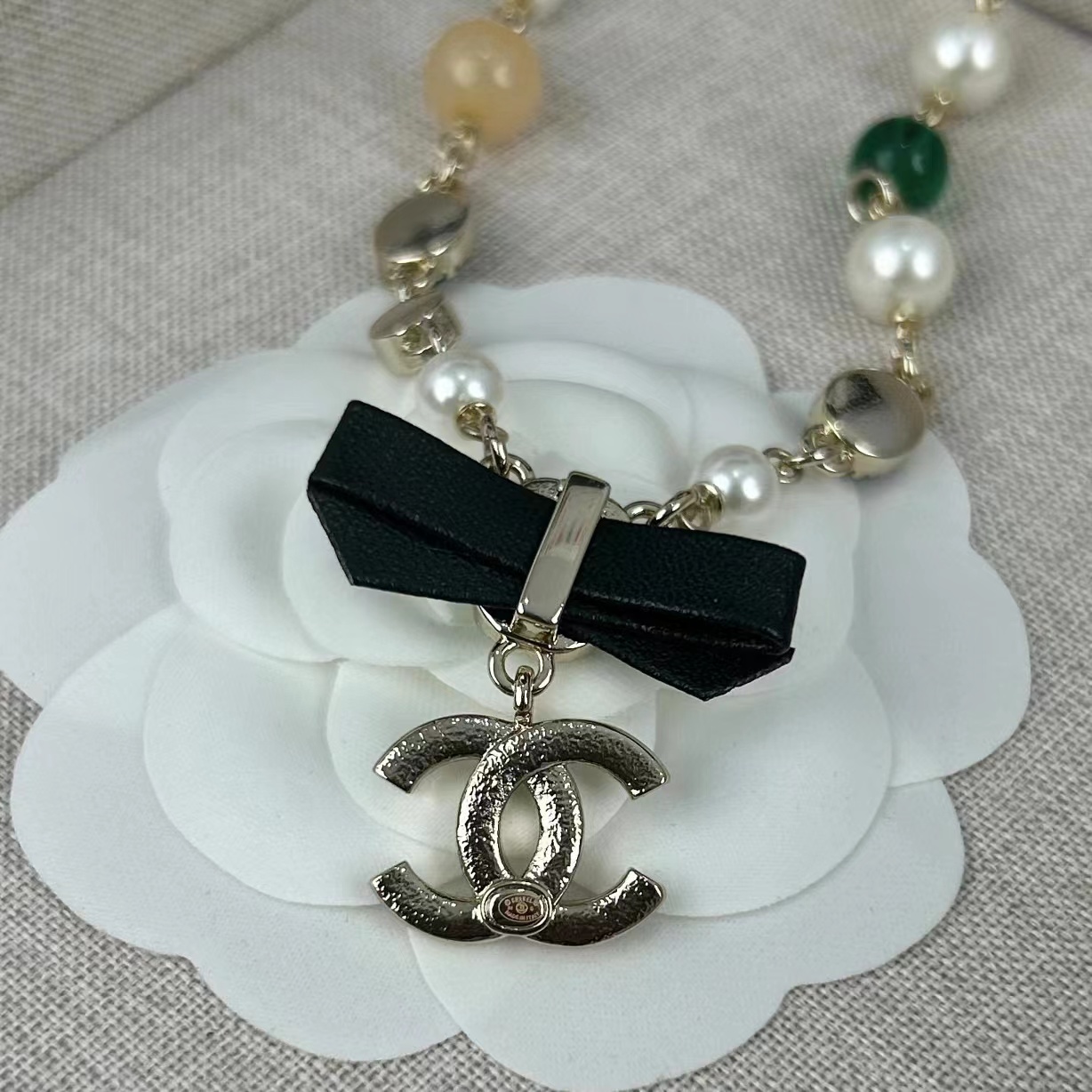 CHANE1 カラフル エメラルド グリーン ダブル C ネックレス【50％割引+送料無料】