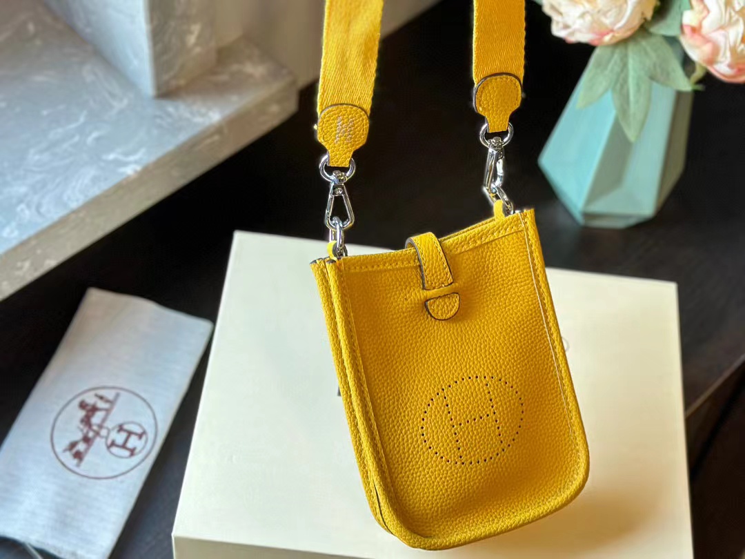 HERME5 牛革シンプル携帯バッグ【50％割引+送料無料】