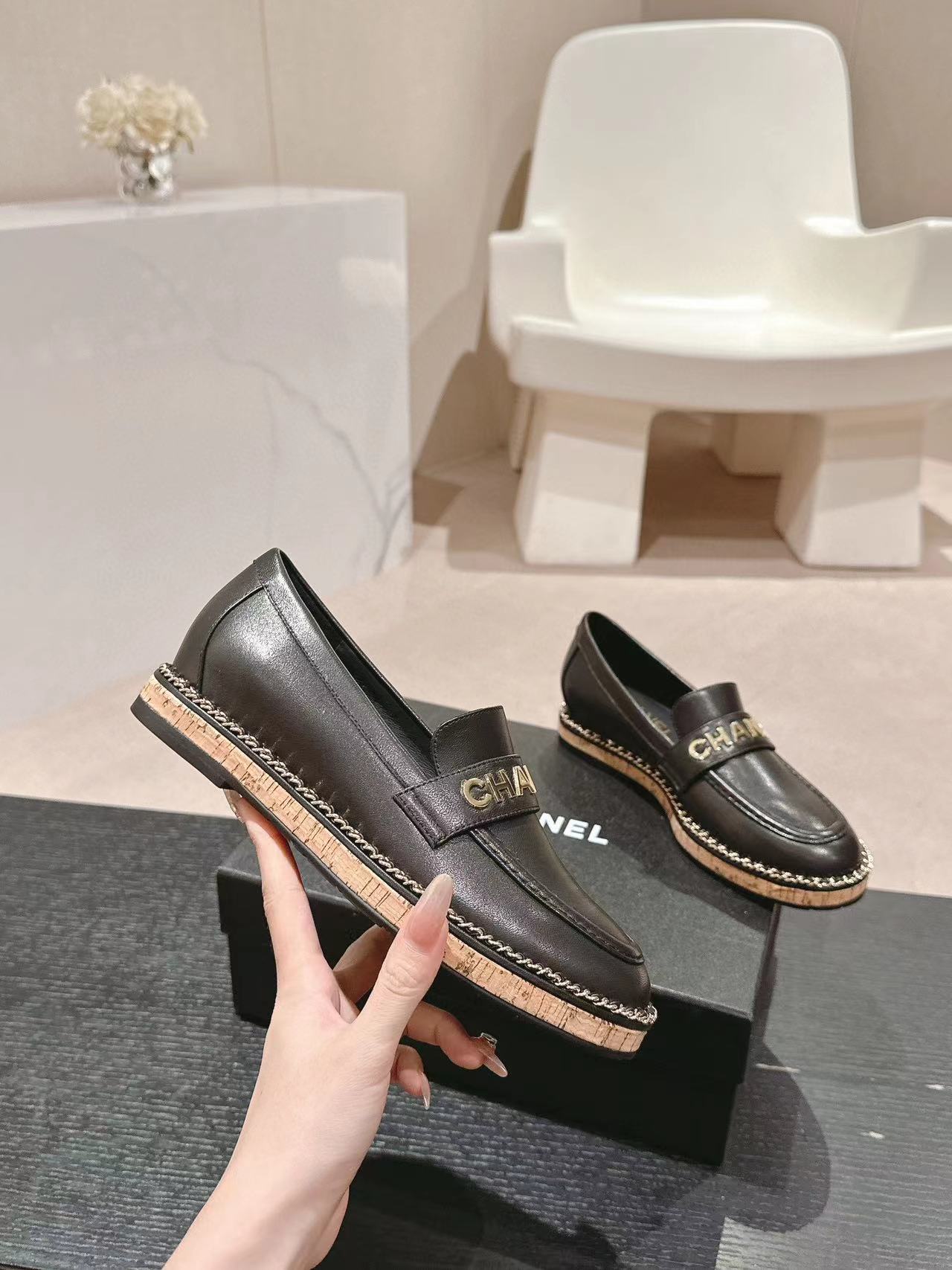 CHANE1 高品質シンプルチェーンフラットシューズ【50％割引+送料無料】