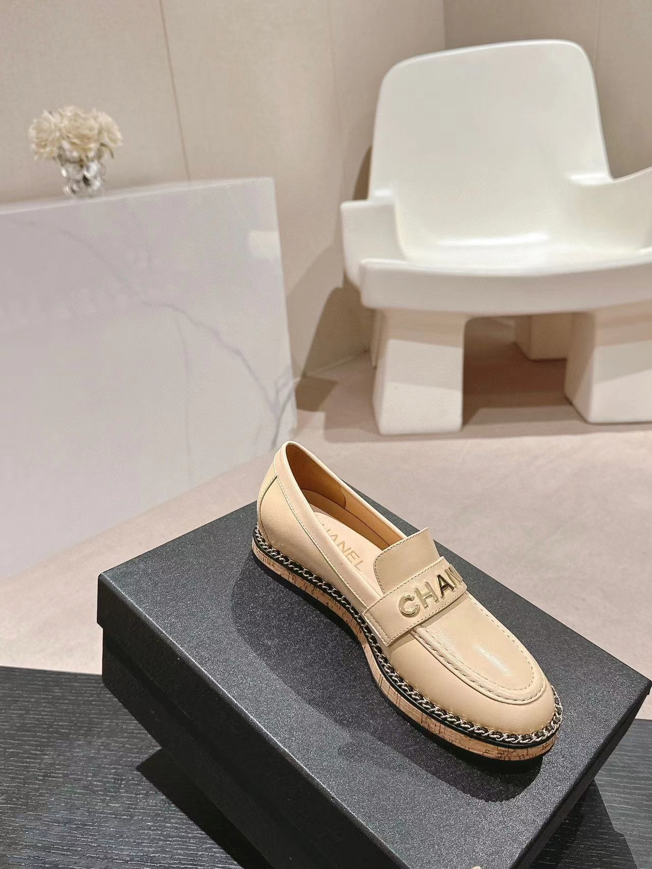 CHANE1 高品質シンプルチェーンフラットシューズ【50％割引+送料無料】