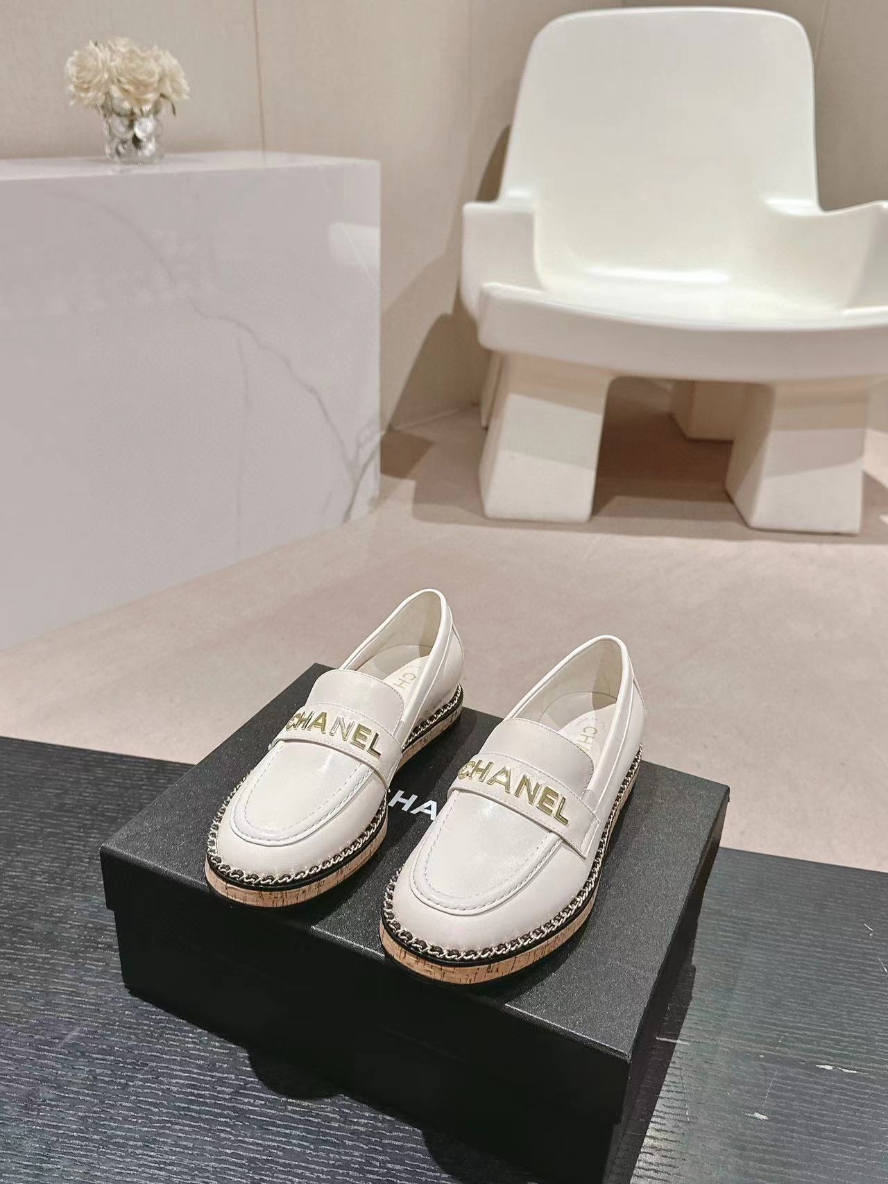 CHANE1 高品質シンプルチェーンフラットシューズ【50％割引+送料無料】