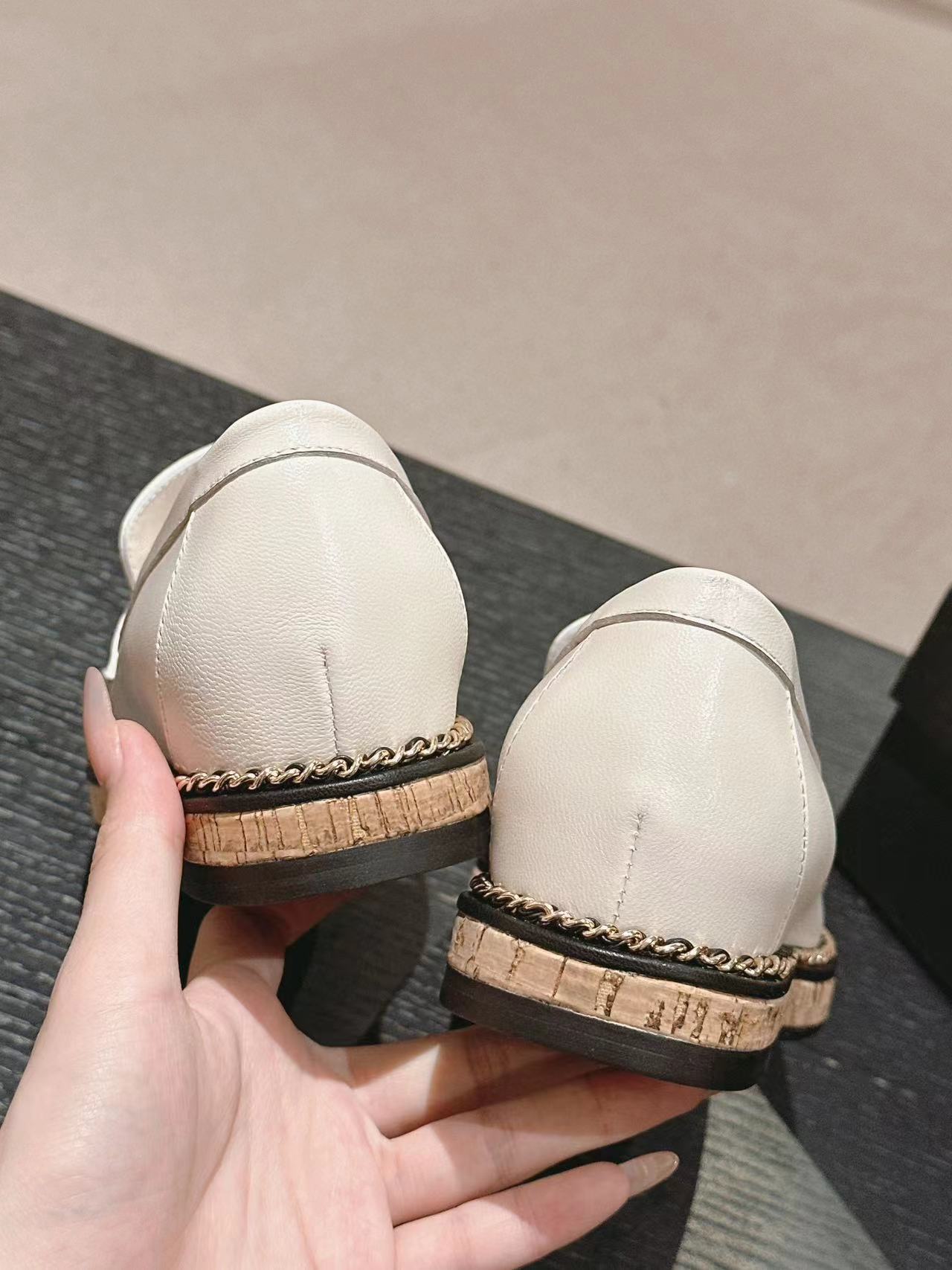 CHANE1 高品質シンプルチェーンフラットシューズ【50％割引+送料無料】