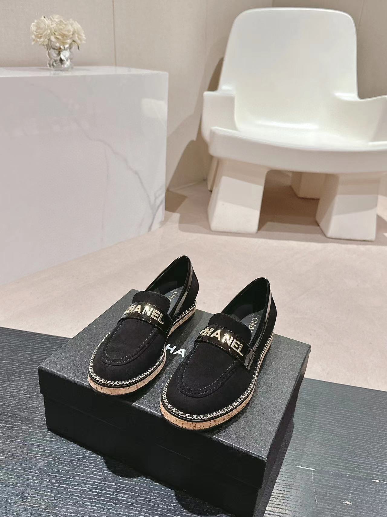 CHANE1 高品質シンプルチェーンフラットシューズ【50％割引+送料無料】