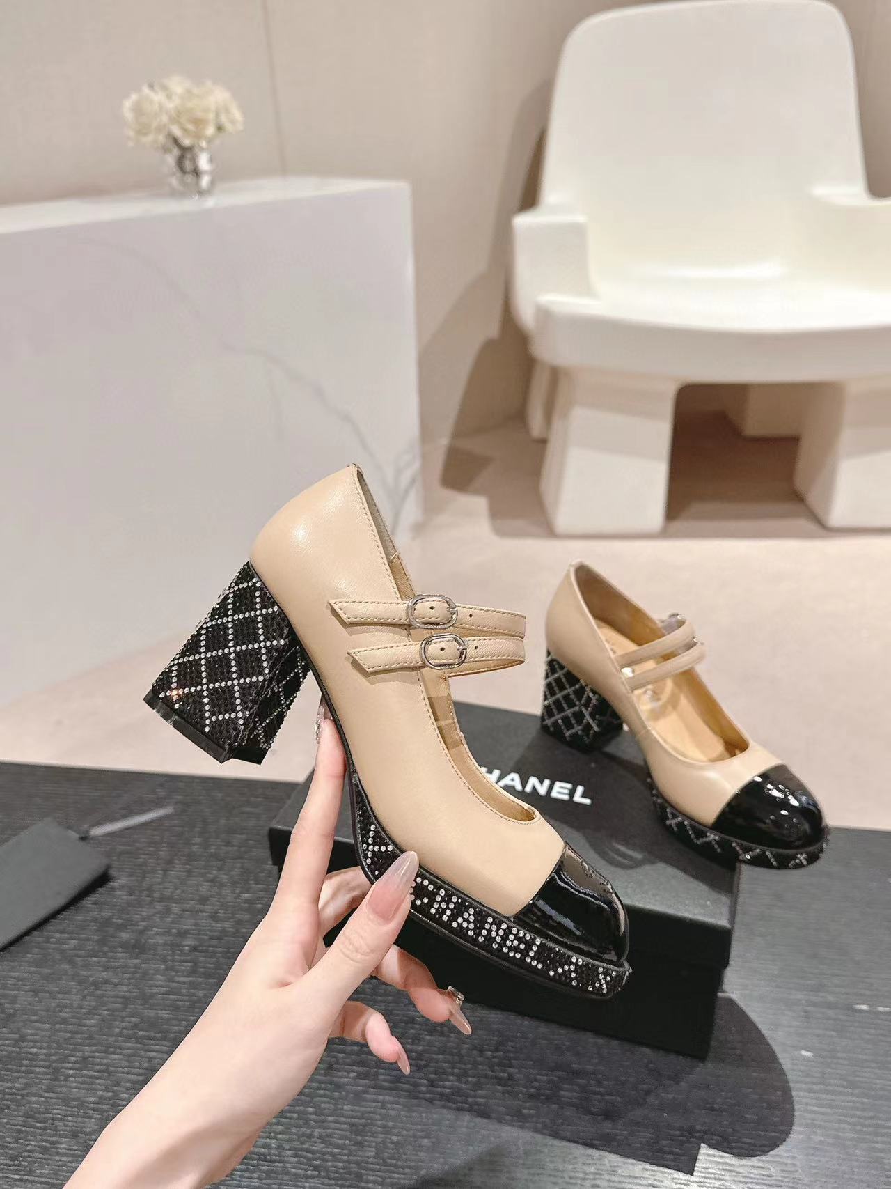 CHANE1 高品質ダイヤモンド散りばめハイヒール【50％割引+送料無料】