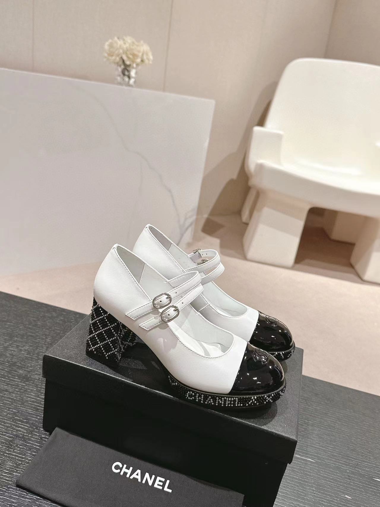 CHANE1 高品質ダイヤモンド散りばめハイヒール【50％割引+送料無料】